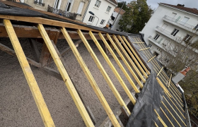 Rénovation complète de toiture à deux pans à Bordeaux centre  